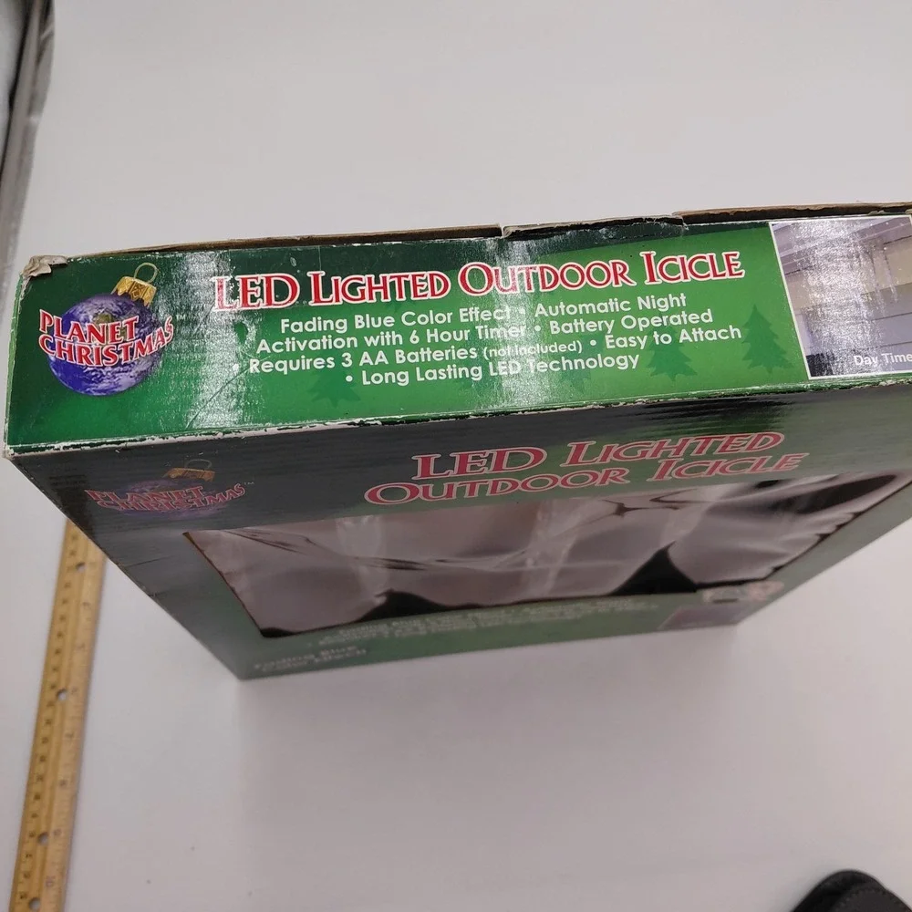 Vtg NOS Planet Christmas LED Lighted Outdoor Icicle Fading White Color Battery